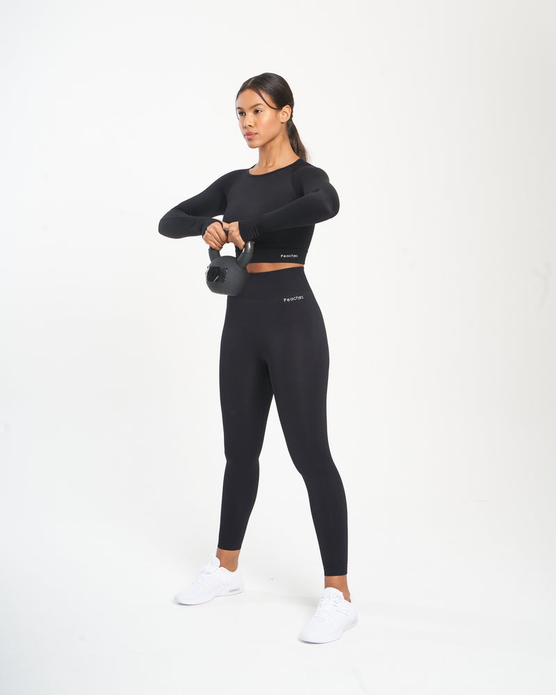 Black Seamless Long Sleeve Crop Top